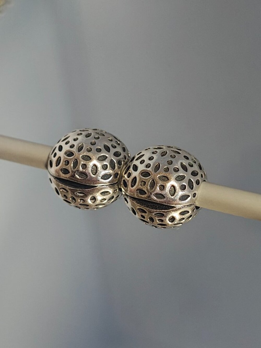 Authentic Pandora Retired Art Nouveau Lace Designer Clips – 791011 Set of 2